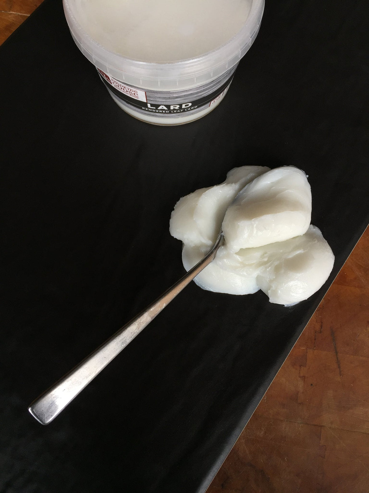Pure white rendered leaf lard